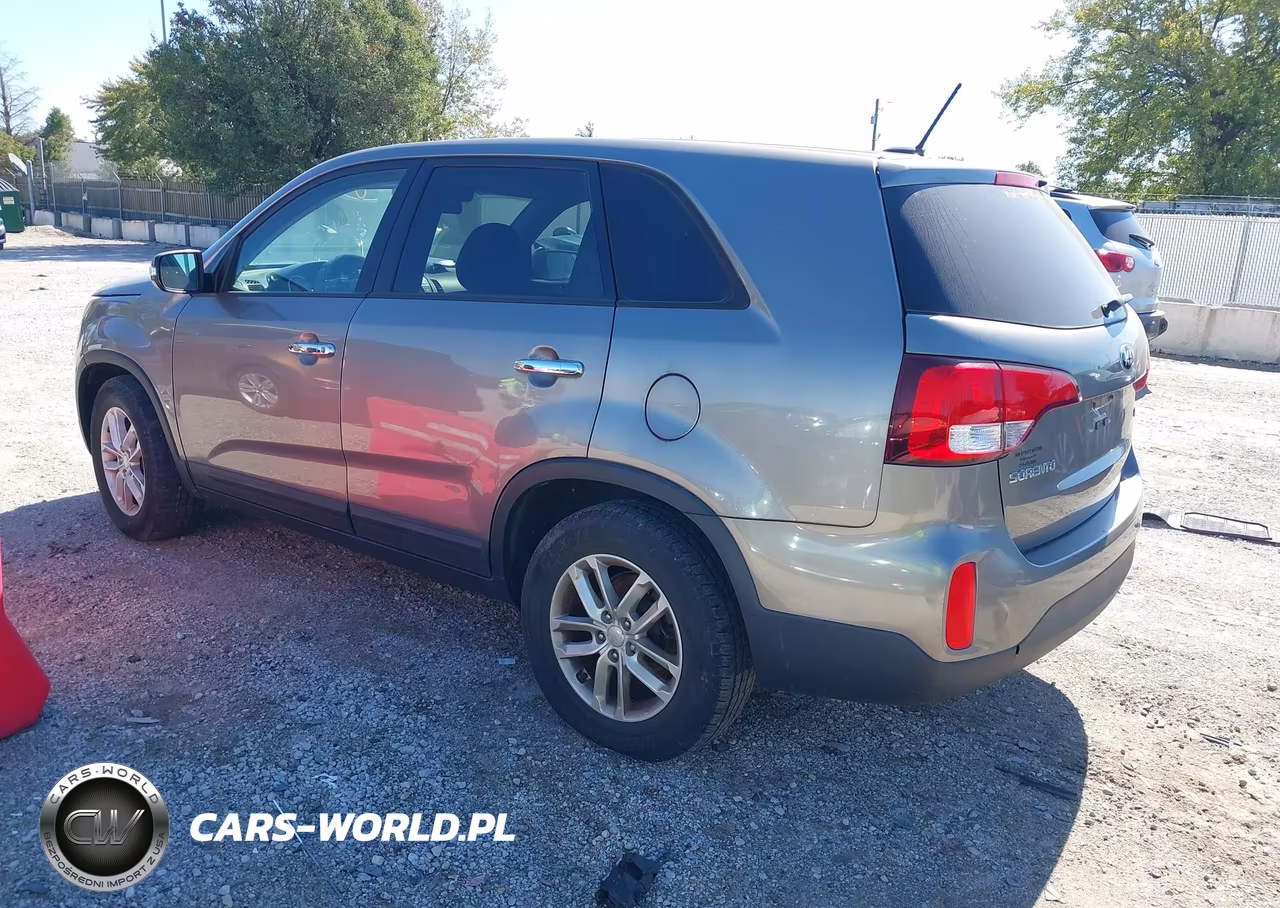 2015 Kia Sorento Lx VIN:5XYKT3A68FG657586 - 3