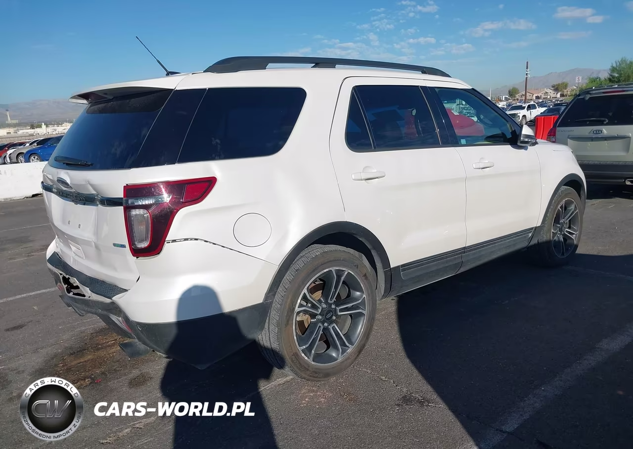 2015 Ford Explorer Sport VIN:1FM5K8GT4FGA27261 - 4