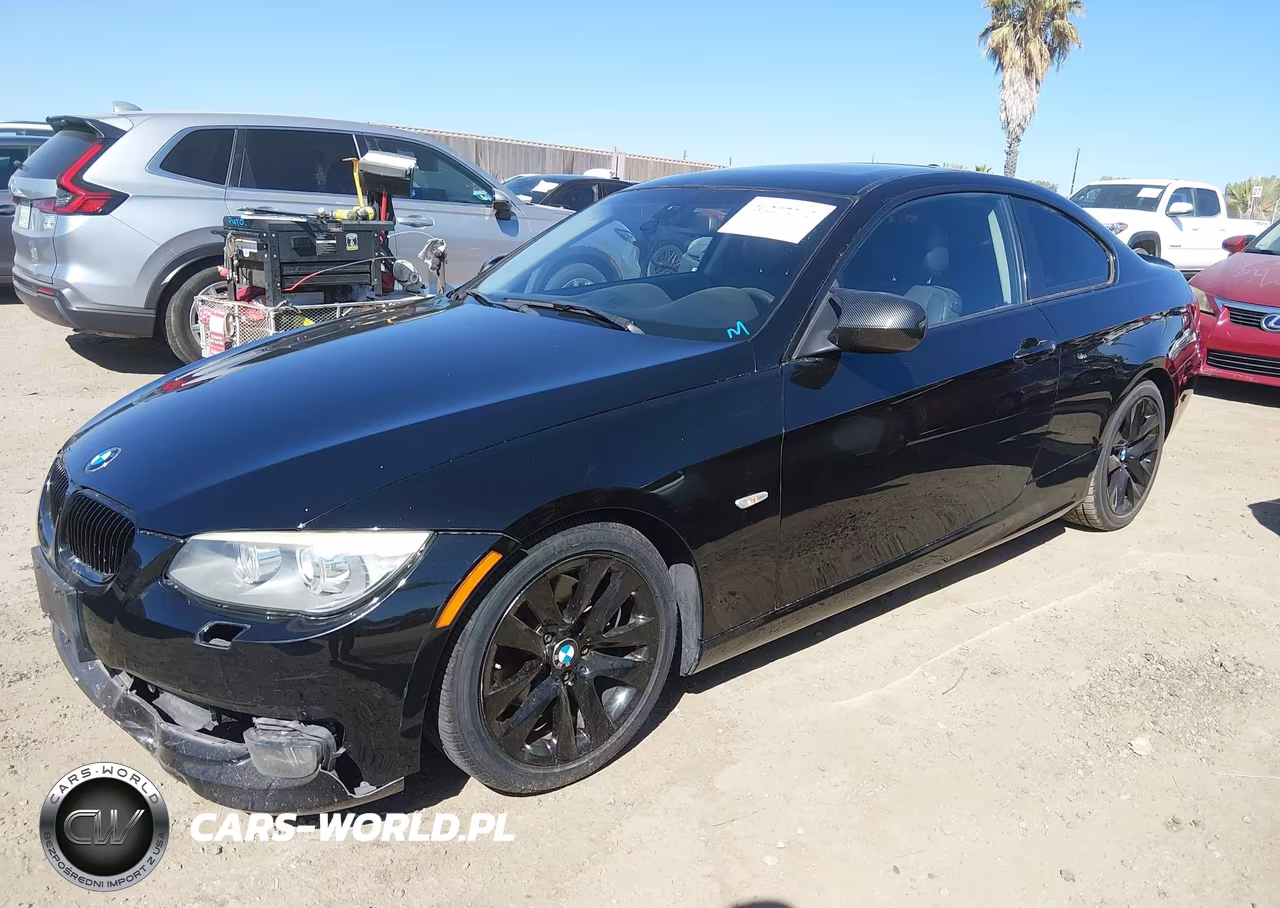 BMW 328I VIN:WBAKE5C53BE755418 - 2