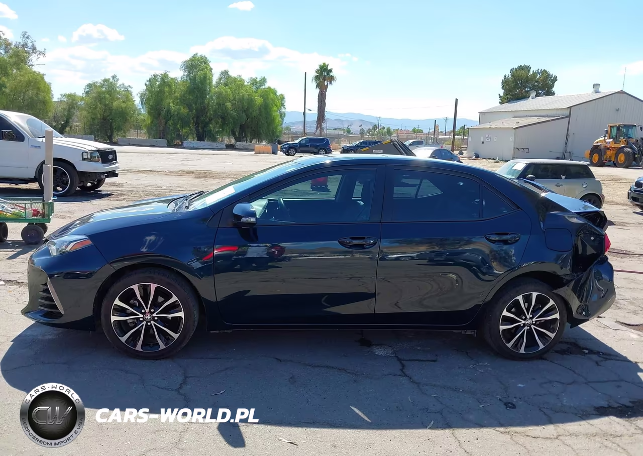 2018 Toyota Corolla Se VIN:5YFBURHE7JP792429 - 14