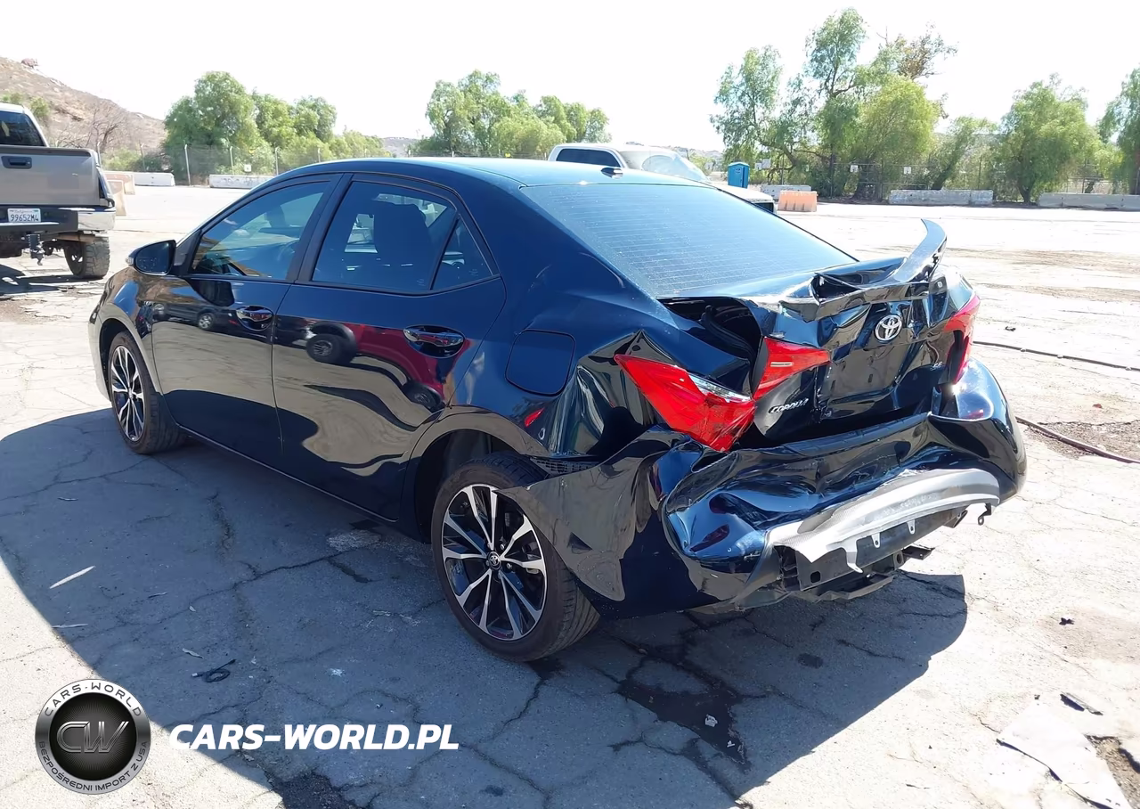 2018 Toyota Corolla Se VIN:5YFBURHE7JP792429 - 3