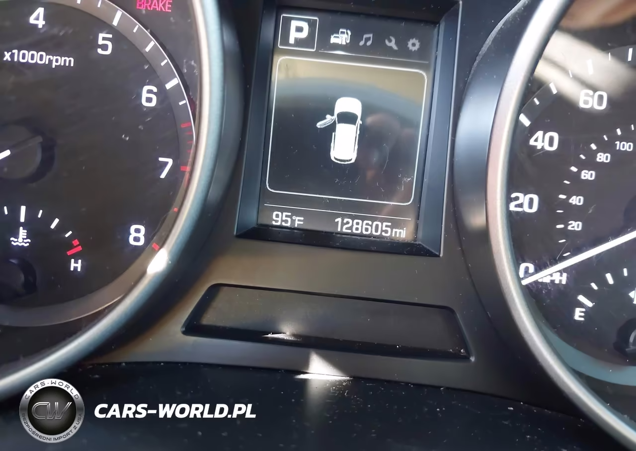 2017 Hyundai Santa Fe Se VIN:KM8SM4HF1HU190923 - 15