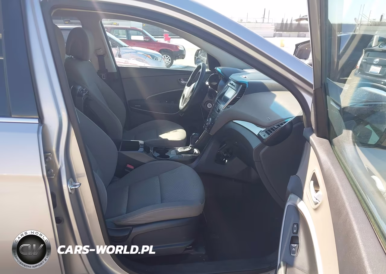 2017 Hyundai Santa Fe Se VIN:KM8SM4HF1HU190923 - 5