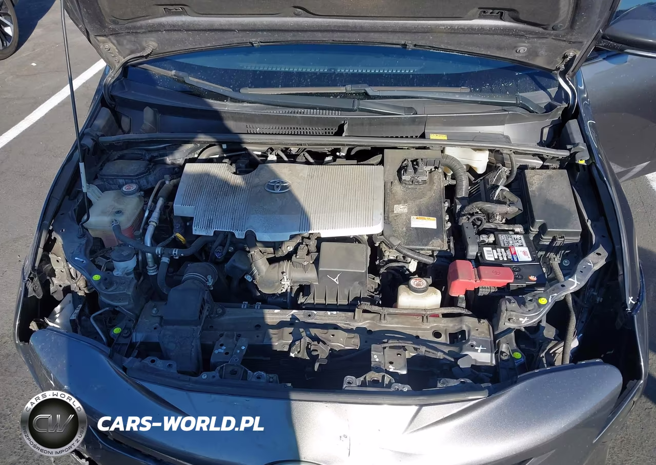 2018 Toyota Prius Two VIN:JTDKBRFU1J3584412 - 10