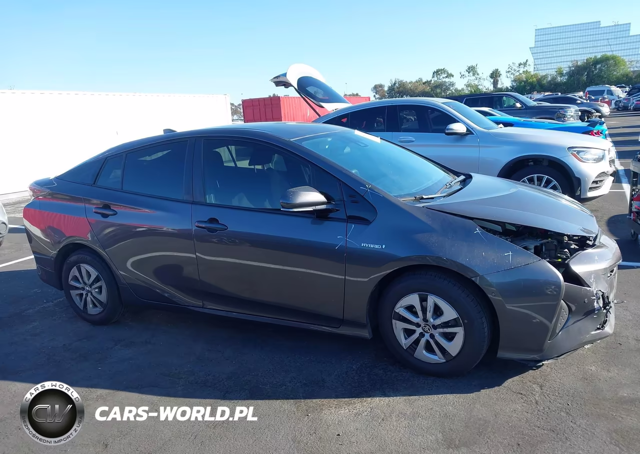 2018 Toyota Prius Two VIN:JTDKBRFU1J3584412 - 13