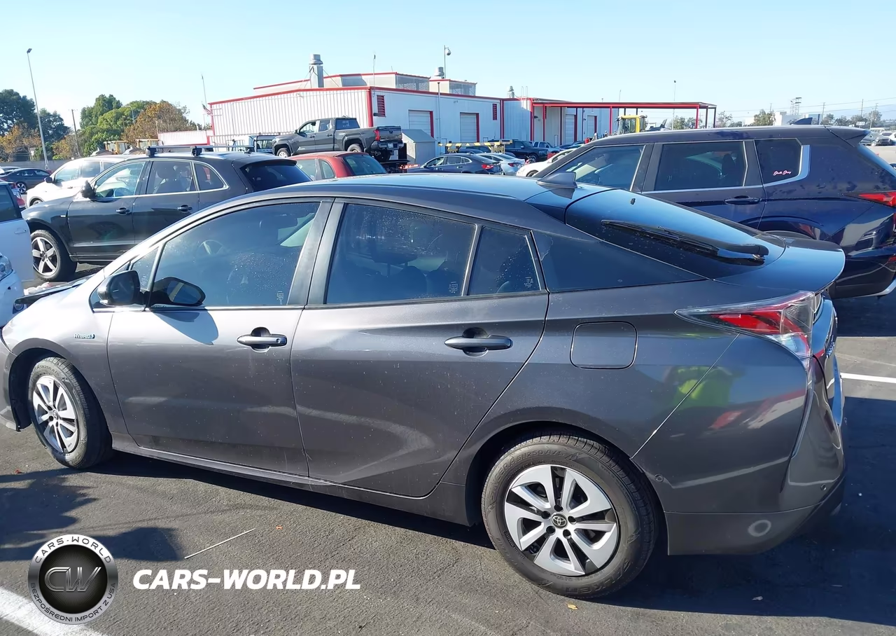 2018 Toyota Prius Two VIN:JTDKBRFU1J3584412 - 14
