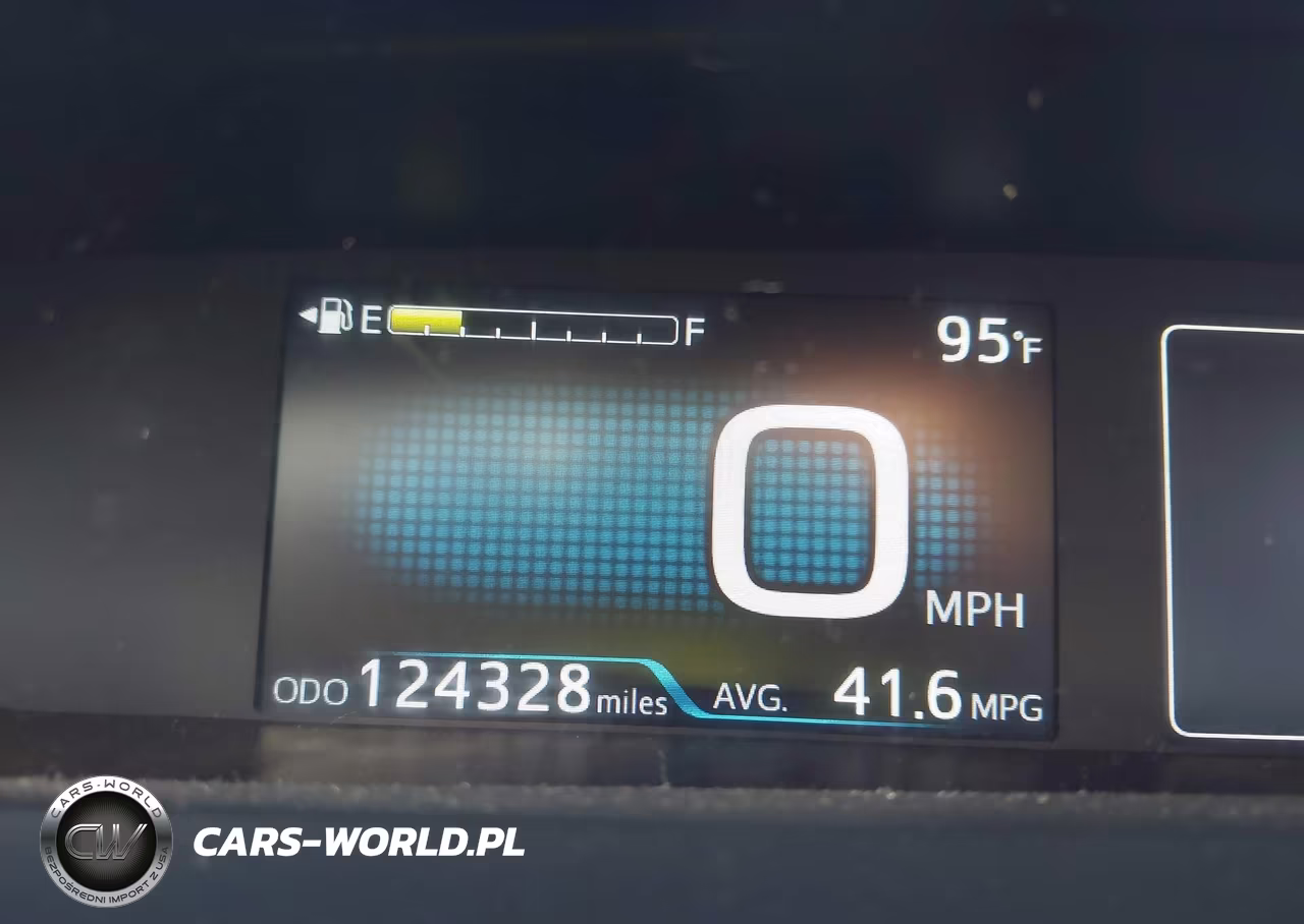 2018 Toyota Prius Two VIN:JTDKBRFU1J3584412 - 15