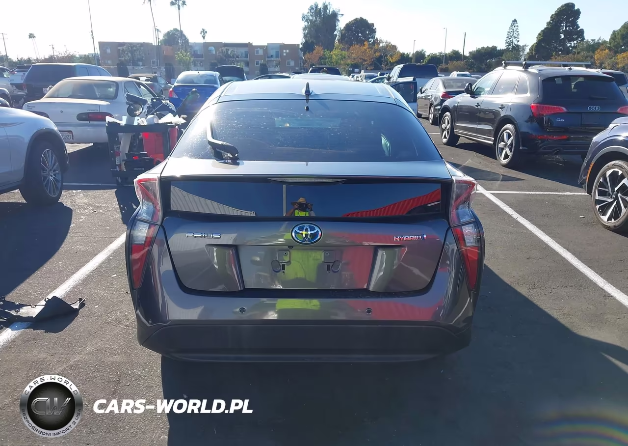 2018 Toyota Prius Two VIN:JTDKBRFU1J3584412 - 16