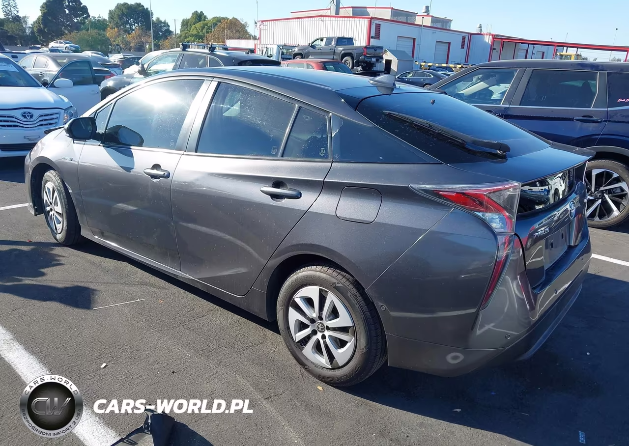 2018 Toyota Prius Two VIN:JTDKBRFU1J3584412 - 3
