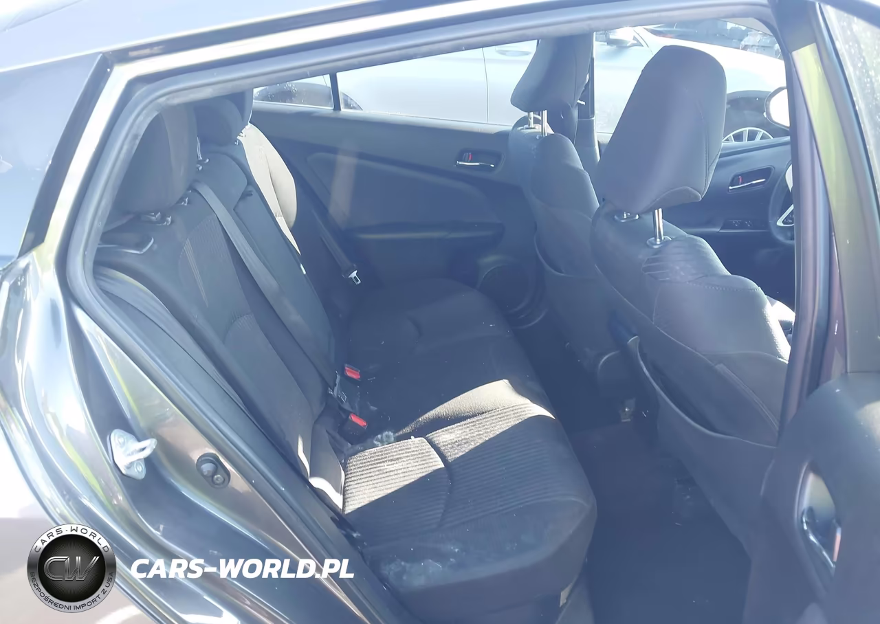 2018 Toyota Prius Two VIN:JTDKBRFU1J3584412 - 8