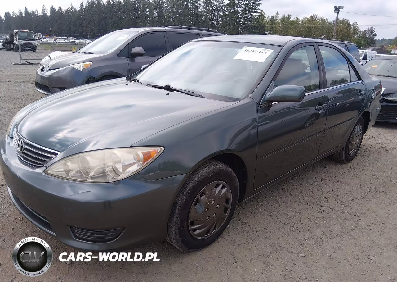 2005 Toyota Camry Le VIN:JTDBE32KX50317026 - 2