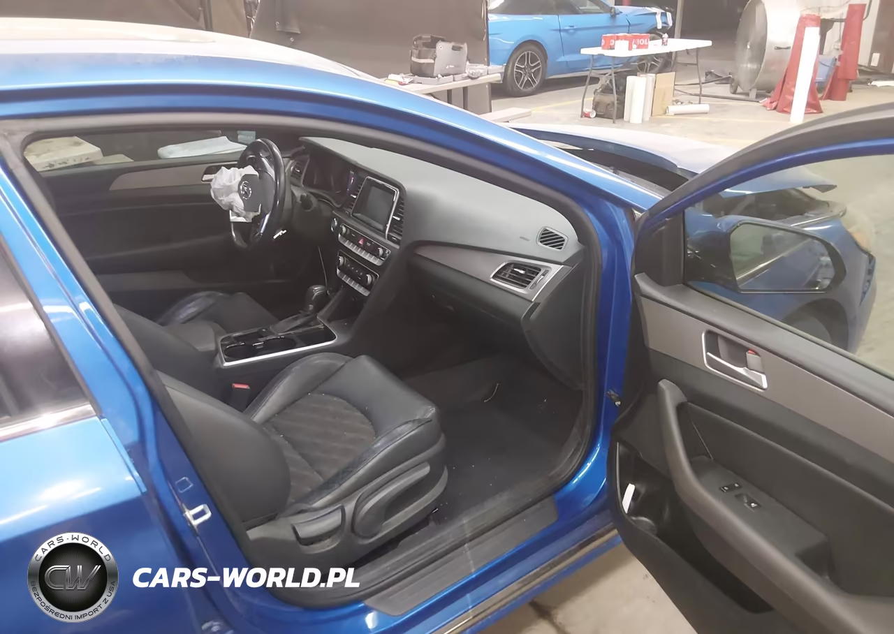 2018 Hyundai Sonata Sport VIN:5NPE34AF5JH656948 - 5