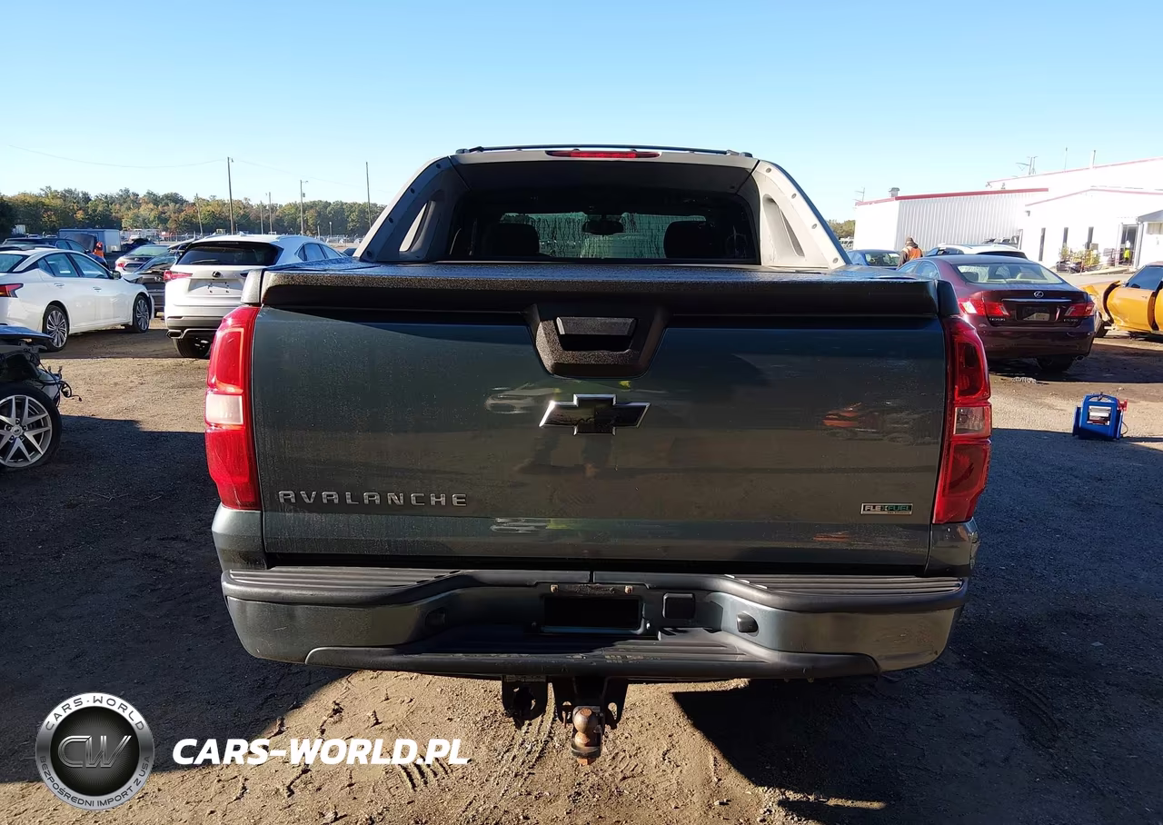 2011 Chevrolet Avalanche 1500 Ls VIN:3GNTKEE38BG258151 - 16