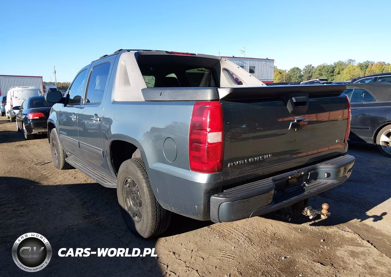 2011 Chevrolet Avalanche 1500 Ls VIN:3GNTKEE38BG258151 - 3