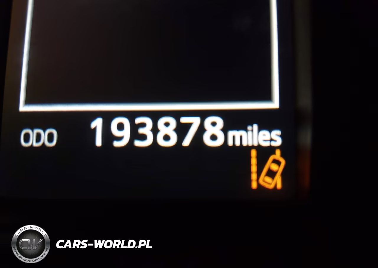 2018 Toyota Rav4 Le VIN:2T3BFREV2JW721322 - 16
