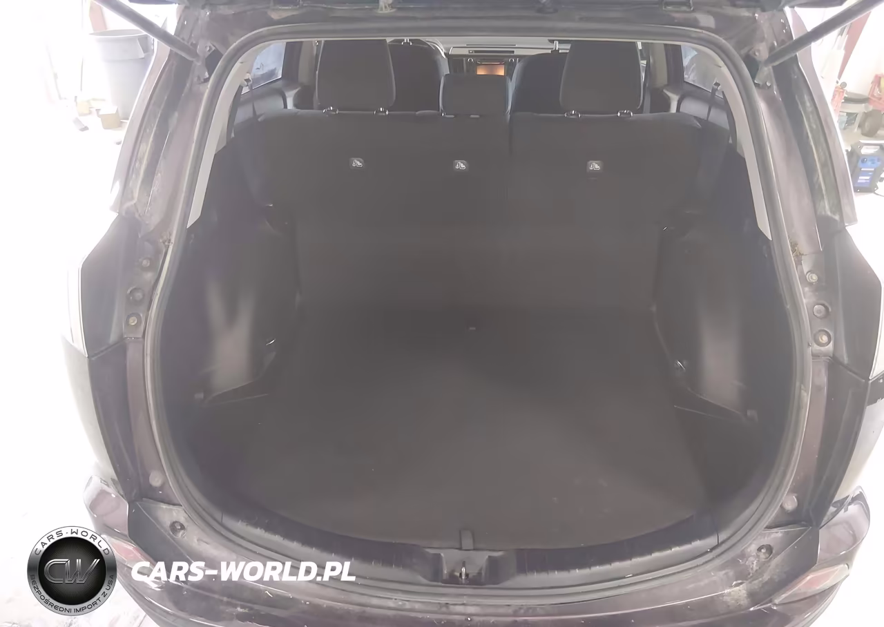 2018 Toyota Rav4 Le VIN:2T3BFREV2JW721322 - 18