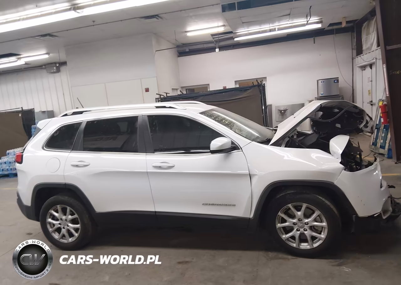 2014 Jeep Cherokee Latitude VIN:1C4PJLCB8EW247720 - 12