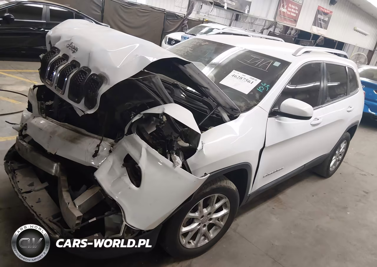 2014 Jeep Cherokee Latitude VIN:1C4PJLCB8EW247720 - 2