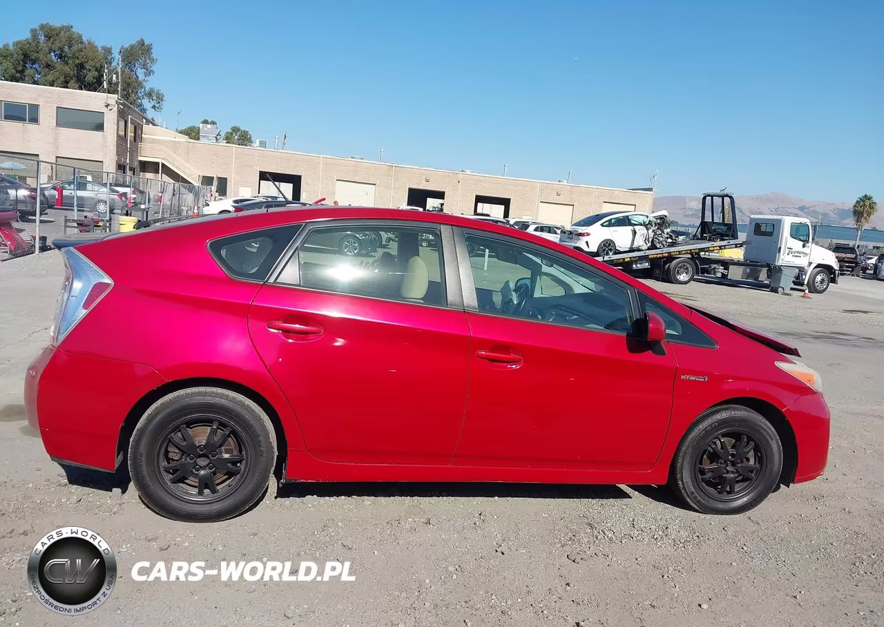 2012 Toyota Prius Three VIN:JTDKN3DU5C5389315 - 12