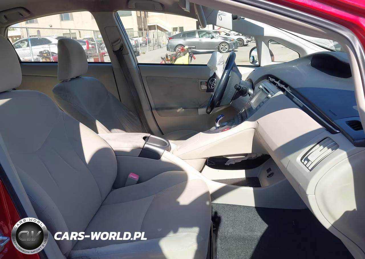 2012 Toyota Prius Three VIN:JTDKN3DU5C5389315 - 5