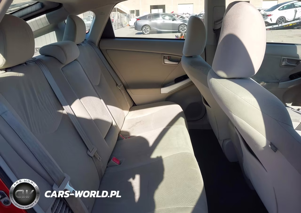 2012 Toyota Prius Three VIN:JTDKN3DU5C5389315 - 8