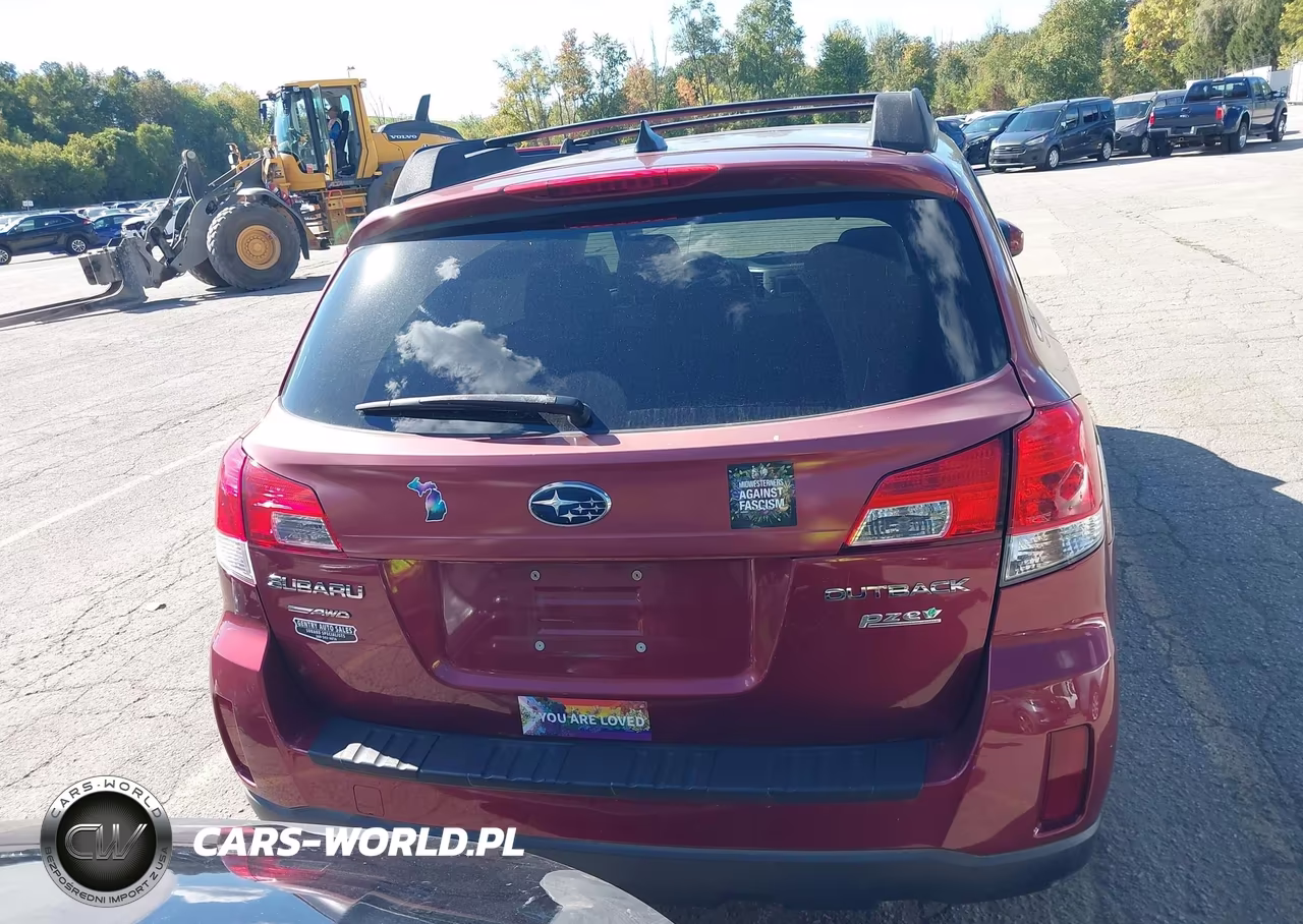 2014 Subaru Outback 2.5I Premium VIN:4S4BRBCC0E3275773 - 16