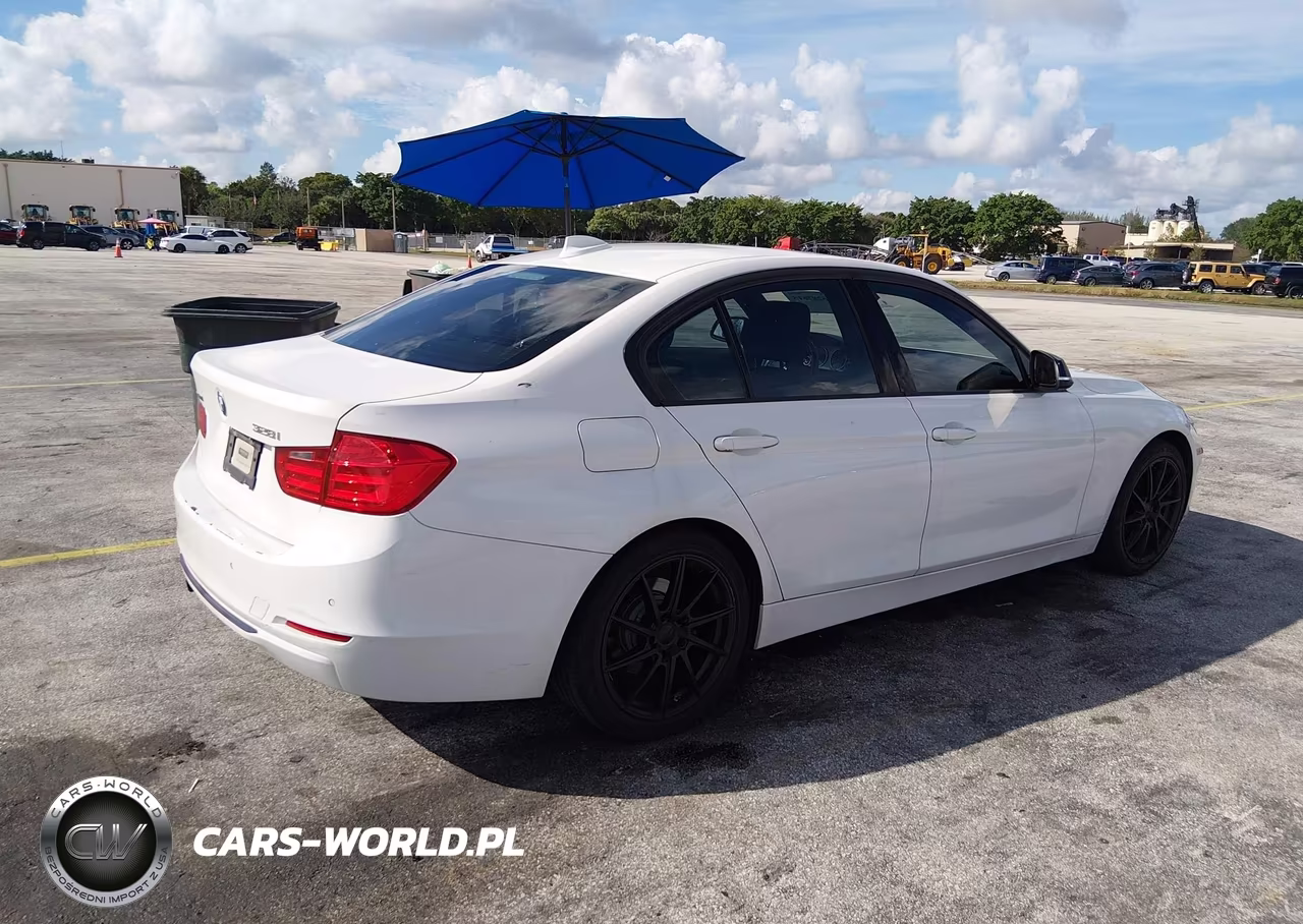 2013 BMW 328I xDrive VIN:WBA3B5C53DF593929 - 4