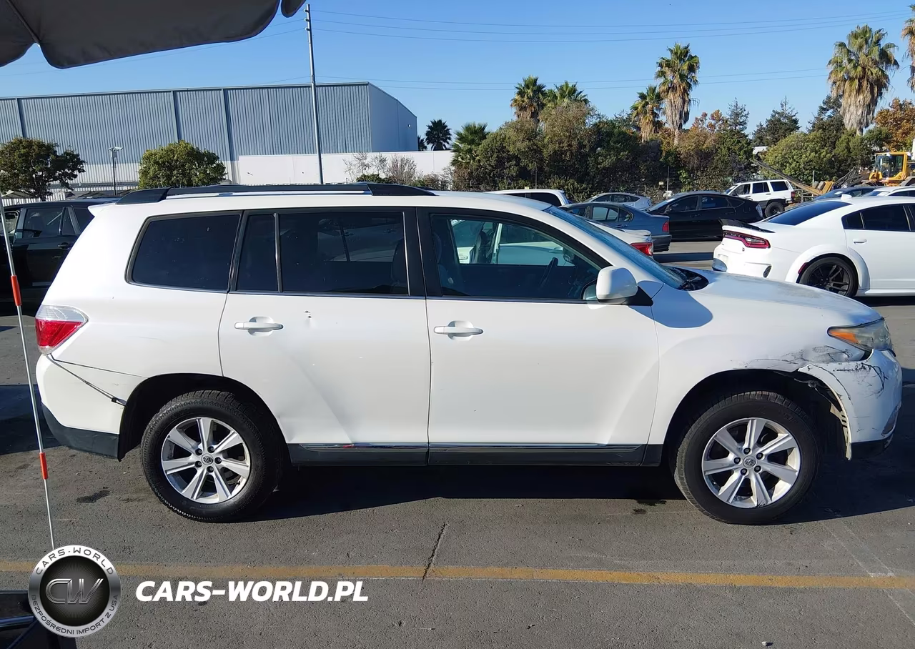 2013 Toyota Highlander Base Plus VIN:5TDZA3EH7DS038574 - 13