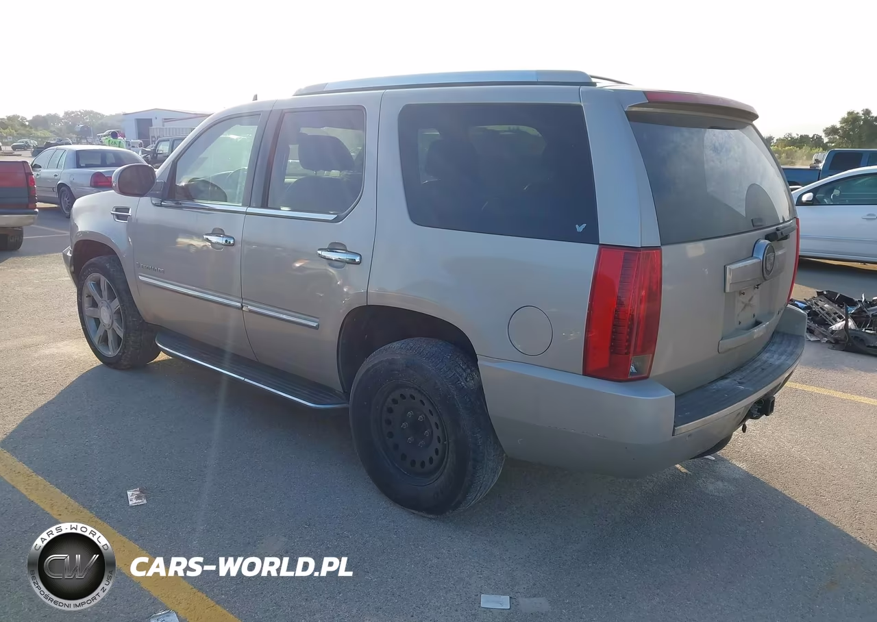 2007 Cadillac Escalade Standard VIN:1GYFK638X7R414380 - 3
