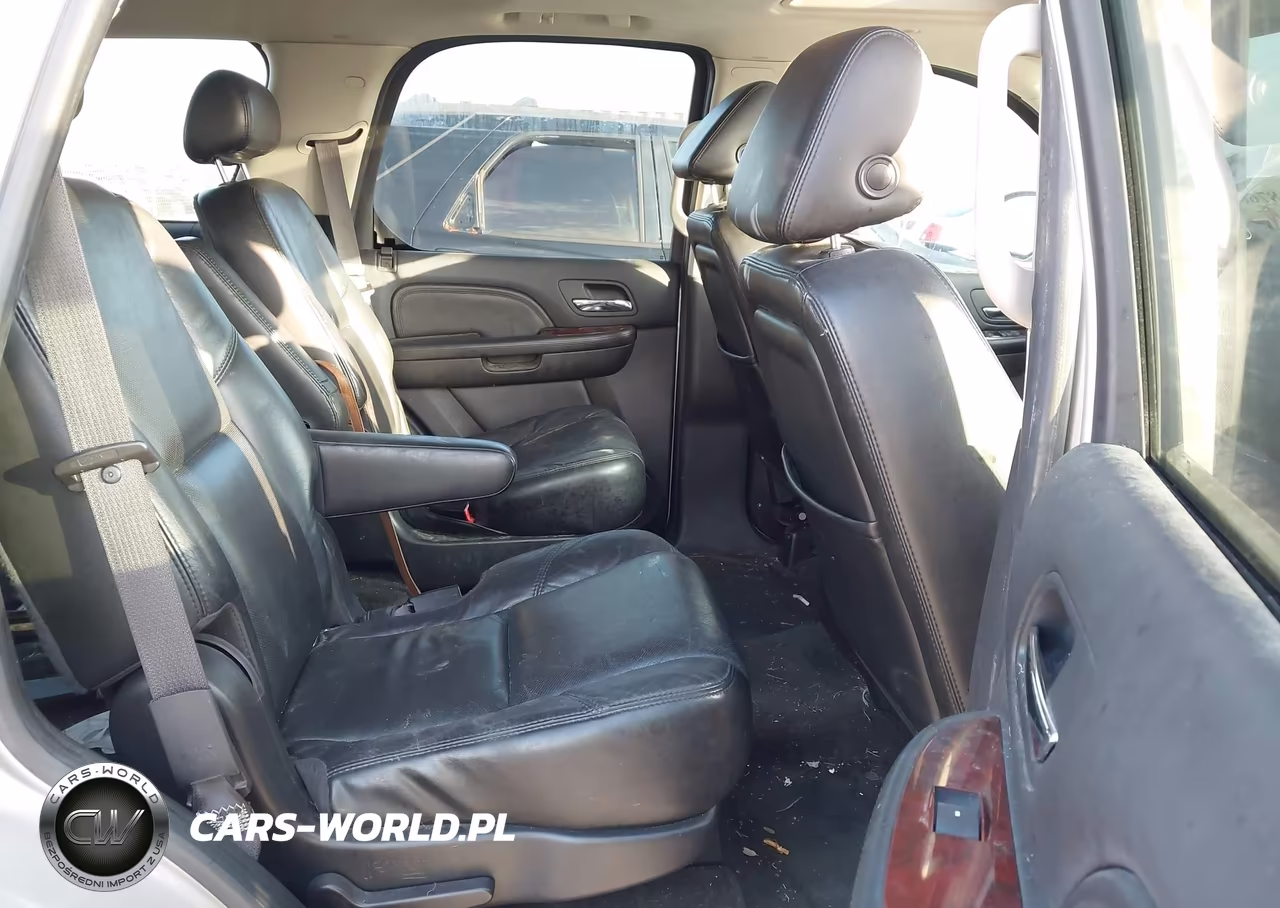 2007 Cadillac Escalade Standard VIN:1GYFK638X7R414380 - 8