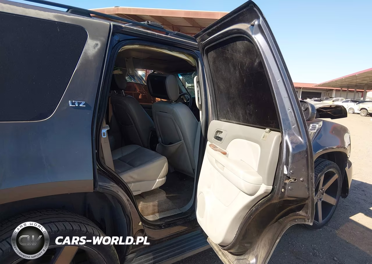 2007 Chevrolet Tahoe Ltz VIN:1GNFK13077R111356 - 8