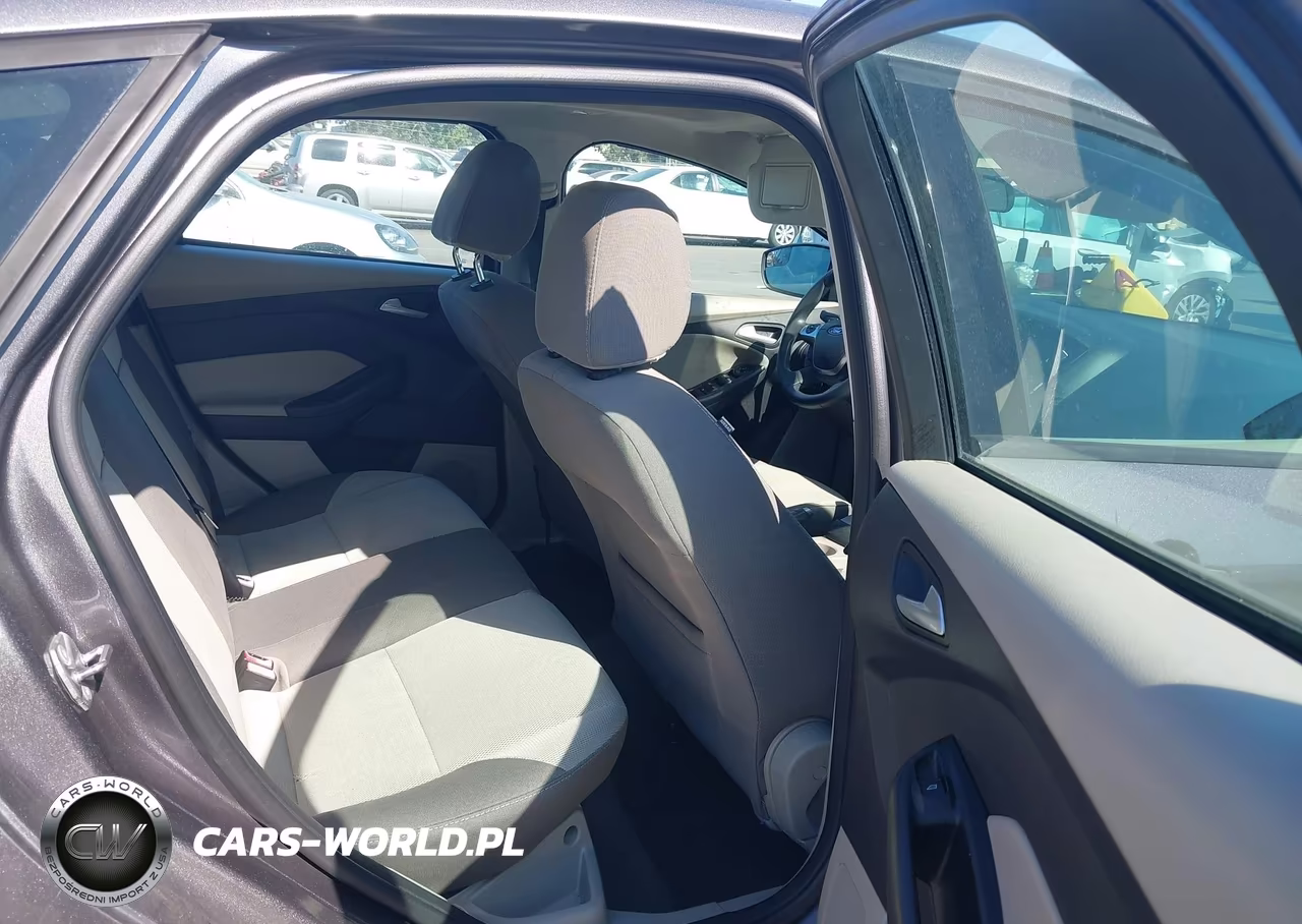 2014 Ford Focus Se VIN:1FADP3K23EL332507 - 8