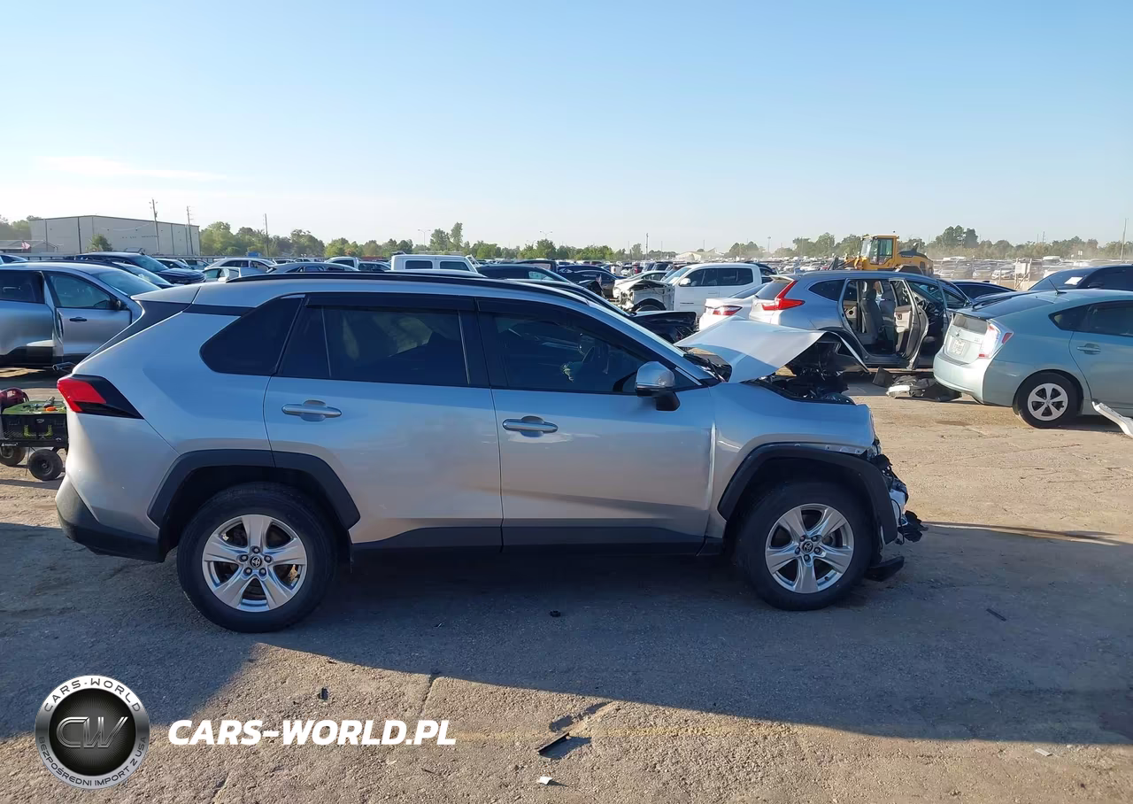 2021 Toyota Rav4 Xle VIN:2T3W1RFV0MC131673 - 13