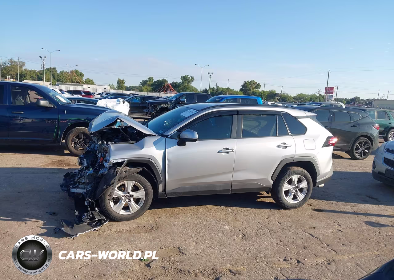 2021 Toyota Rav4 Xle VIN:2T3W1RFV0MC131673 - 14