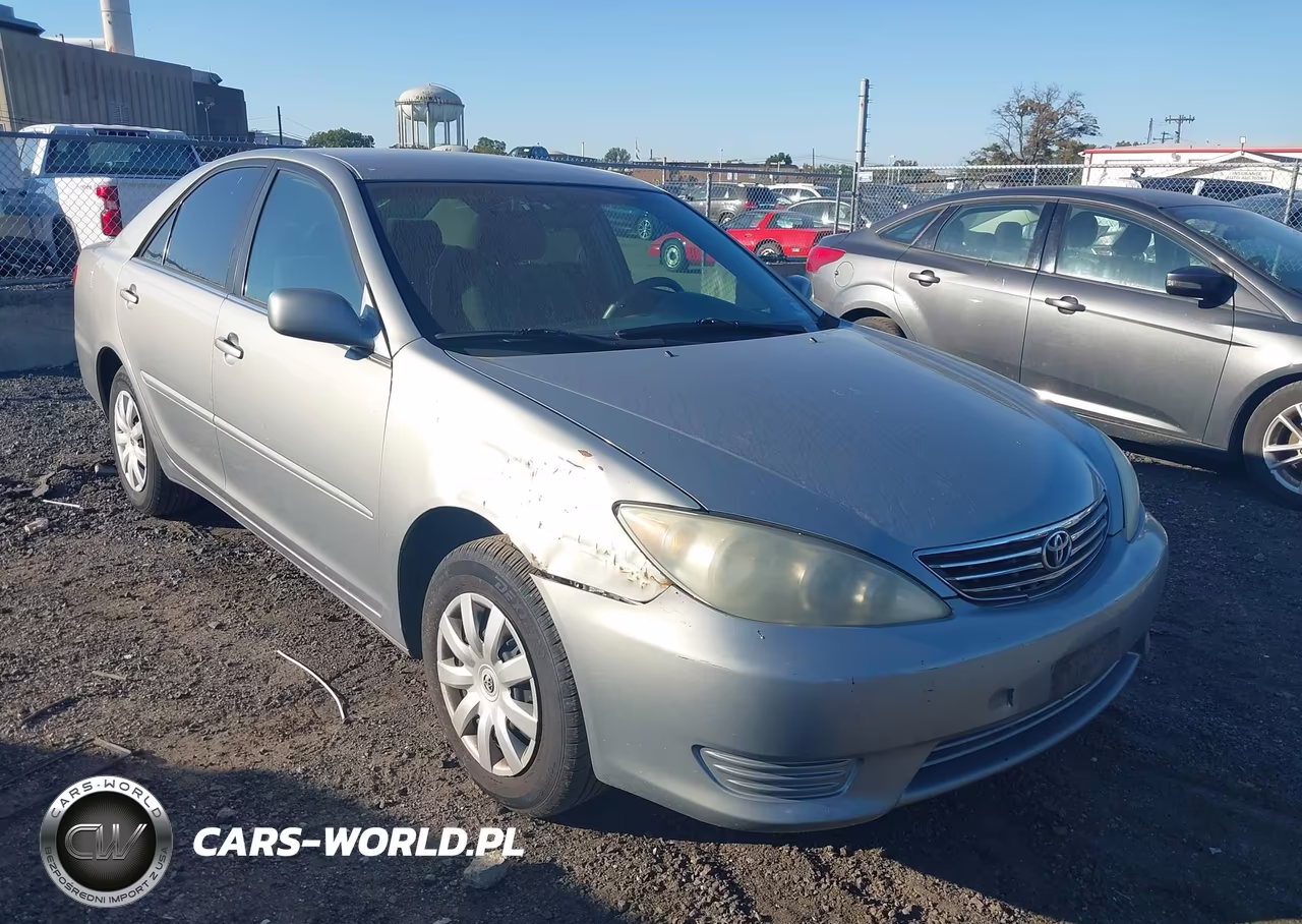 2005 Toyota Camry Le – zdjęcie 1 z 14