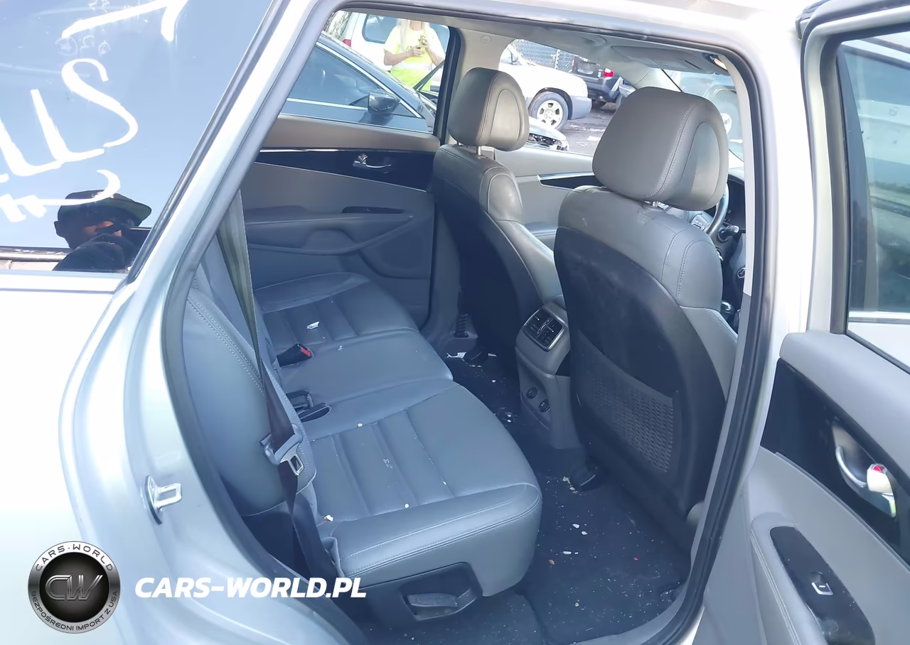 2016 Kia Sorento 2.0T Ex VIN:5XYPH4A18GG018367 - 8