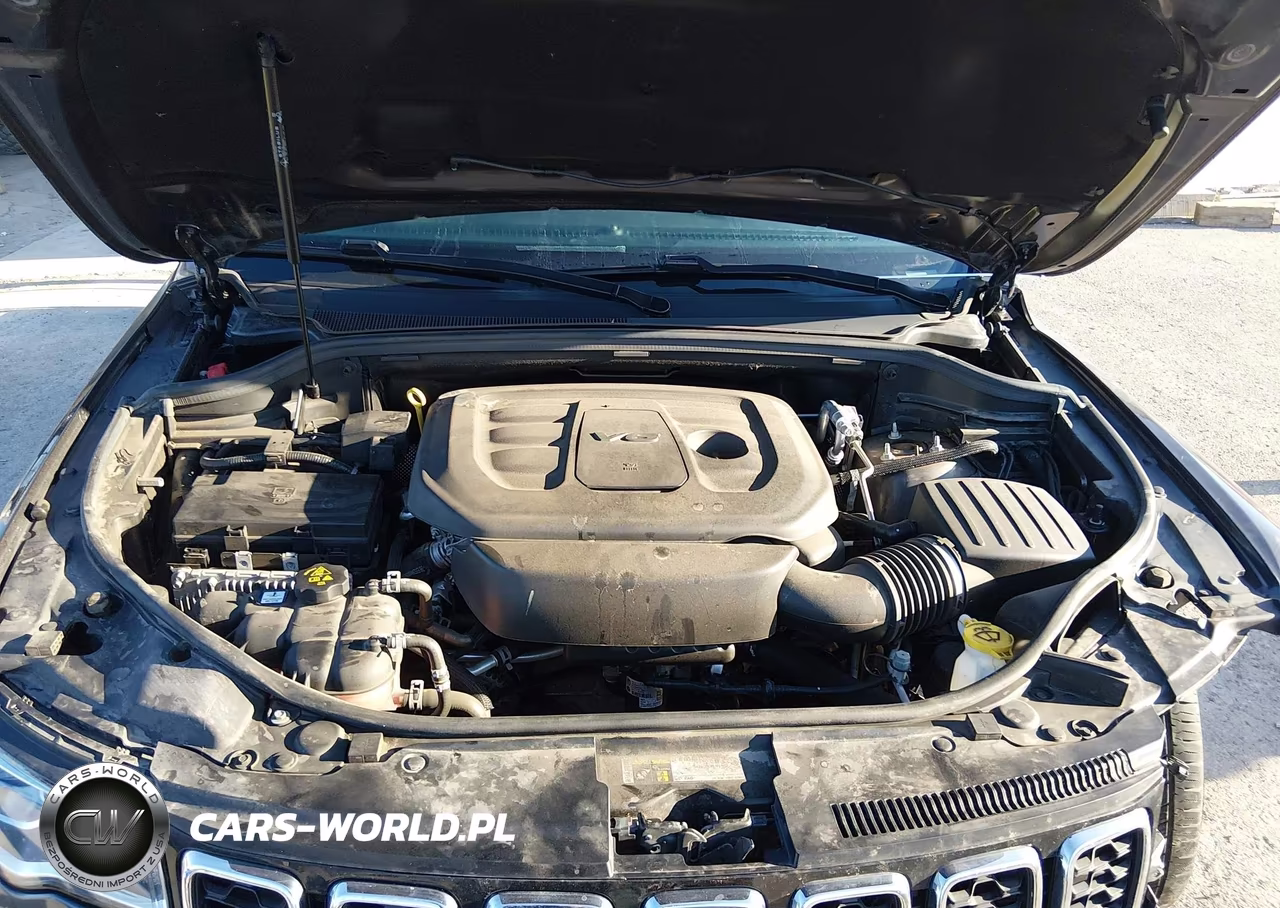 2020 Jeep Grand Cherokee Laredo E 4X4 VIN:1C4RJFAG8LC335593 - 10