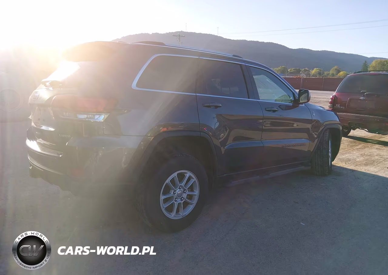 2020 Jeep Grand Cherokee Laredo E 4X4 VIN:1C4RJFAG8LC335593 - 4