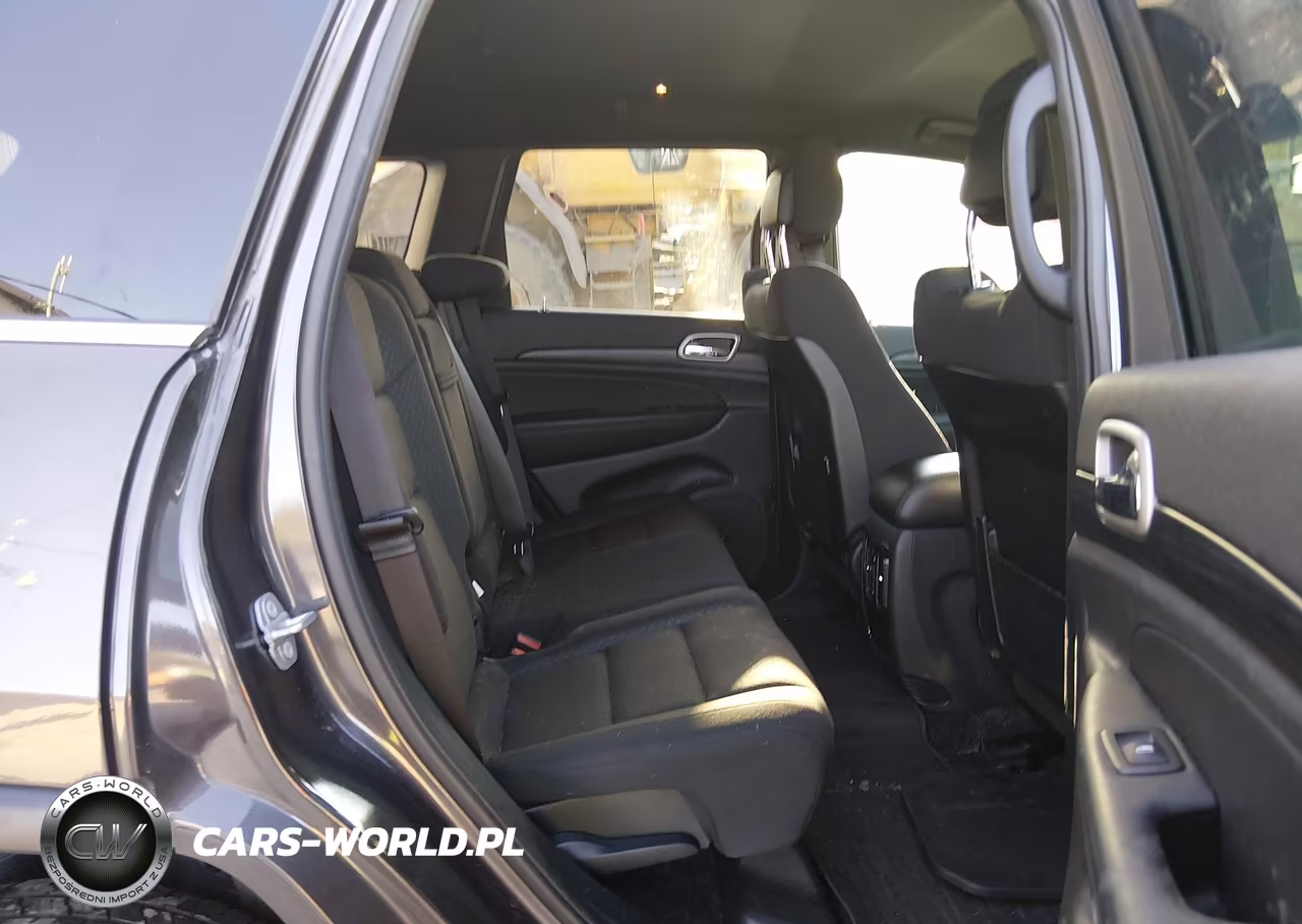 2020 Jeep Grand Cherokee Laredo E 4X4 VIN:1C4RJFAG8LC335593 - 8