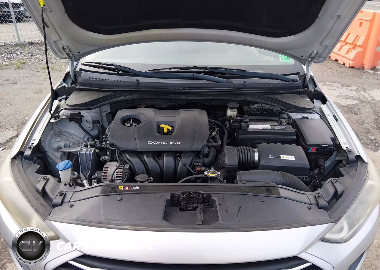 2018 Hyundai Elantra Sel VIN:5NPD84LF3JH247731 - 10
