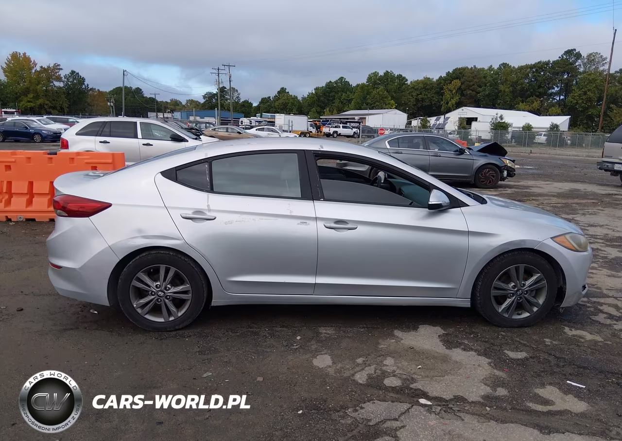 2018 Hyundai Elantra Sel VIN:5NPD84LF3JH247731 - 13