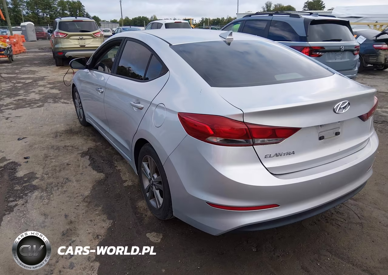 2018 Hyundai Elantra Sel VIN:5NPD84LF3JH247731 - 3