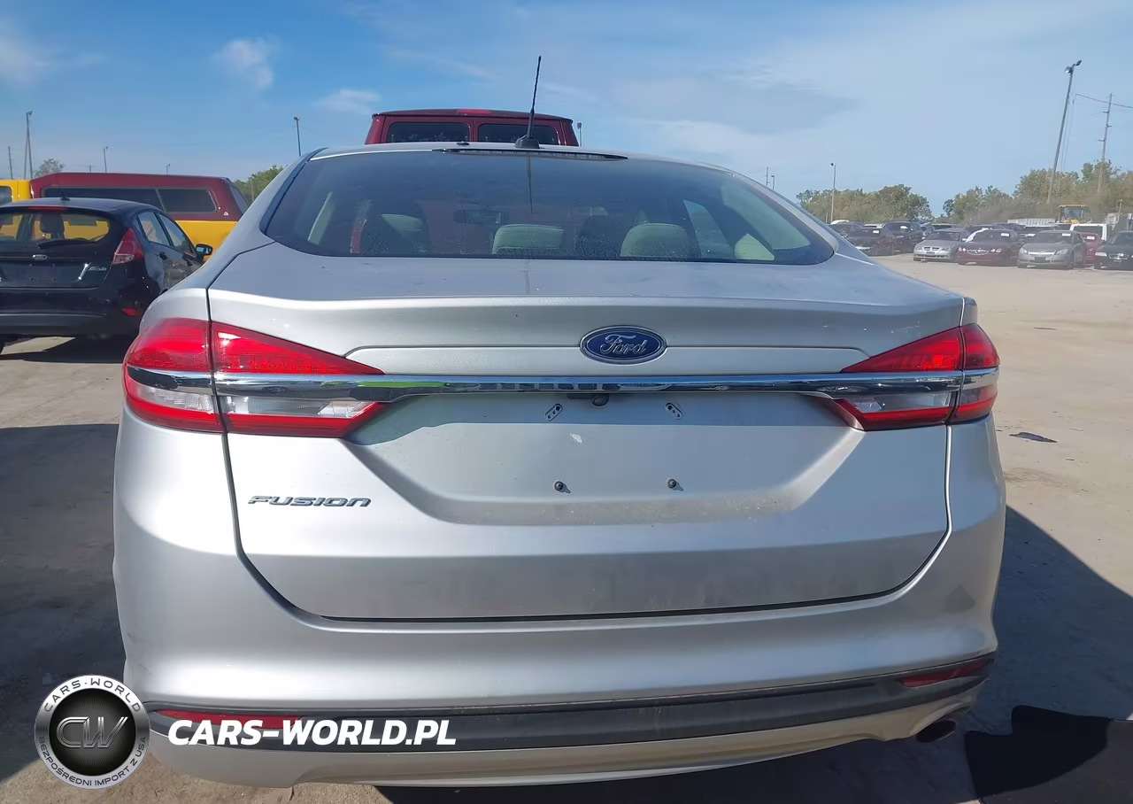 2018 Ford Fusion S VIN:3FA6P0G76JR103908 - 16