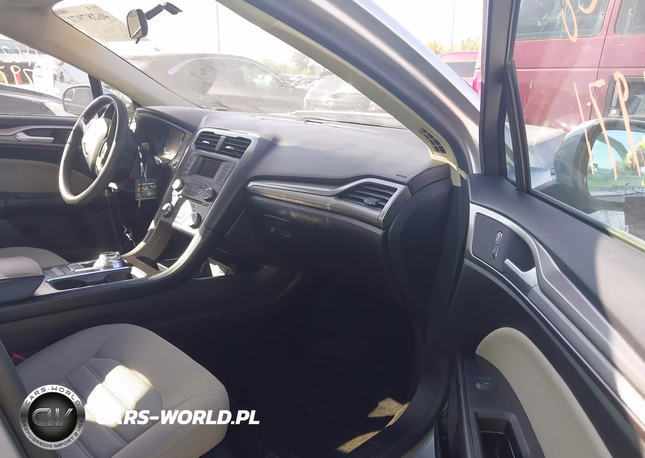 2018 Ford Fusion S VIN:3FA6P0G76JR103908 - 5