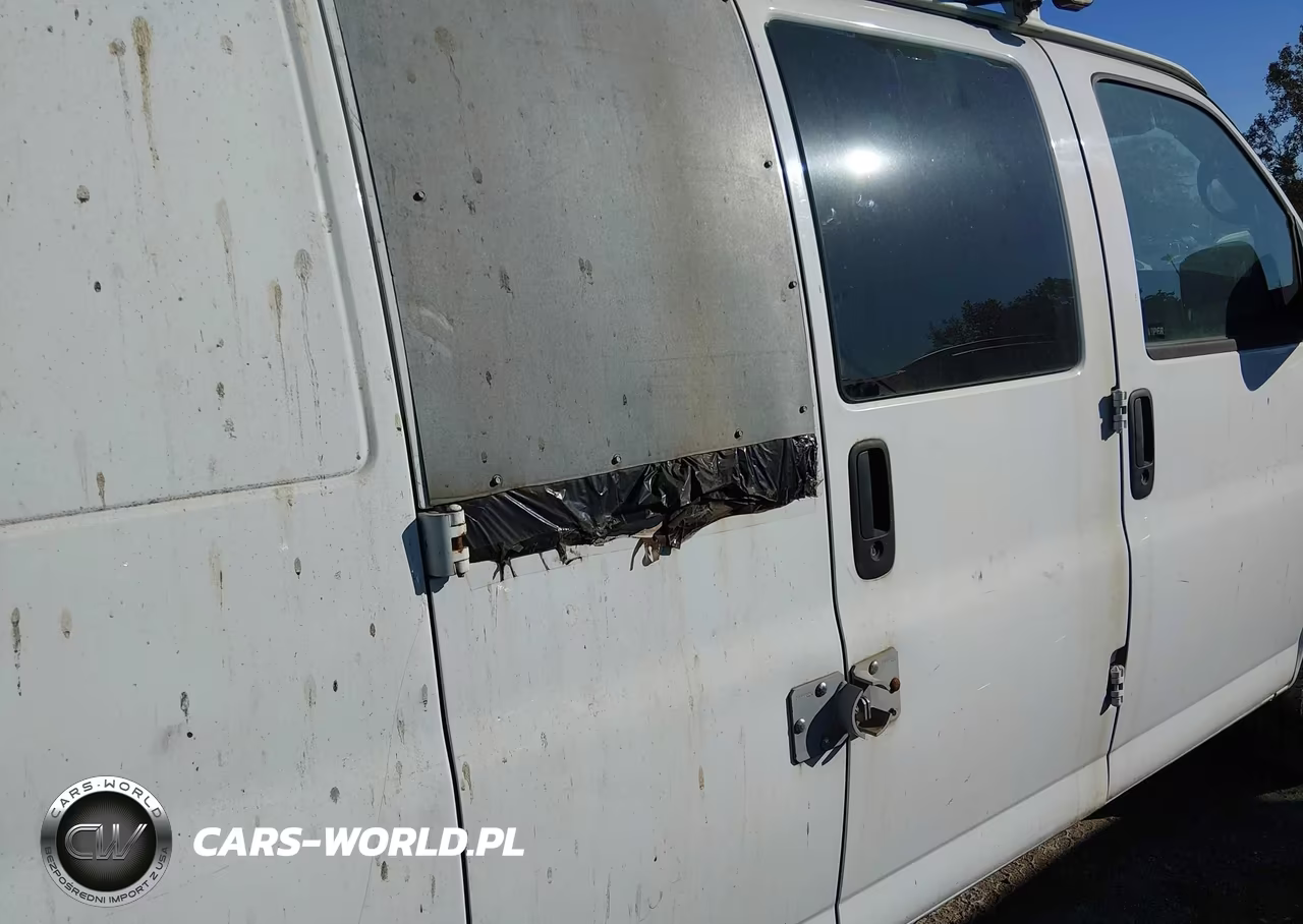 2012 Chevrolet Express 2500 Work Van VIN:1GCWGFCB0C1121051 - 13