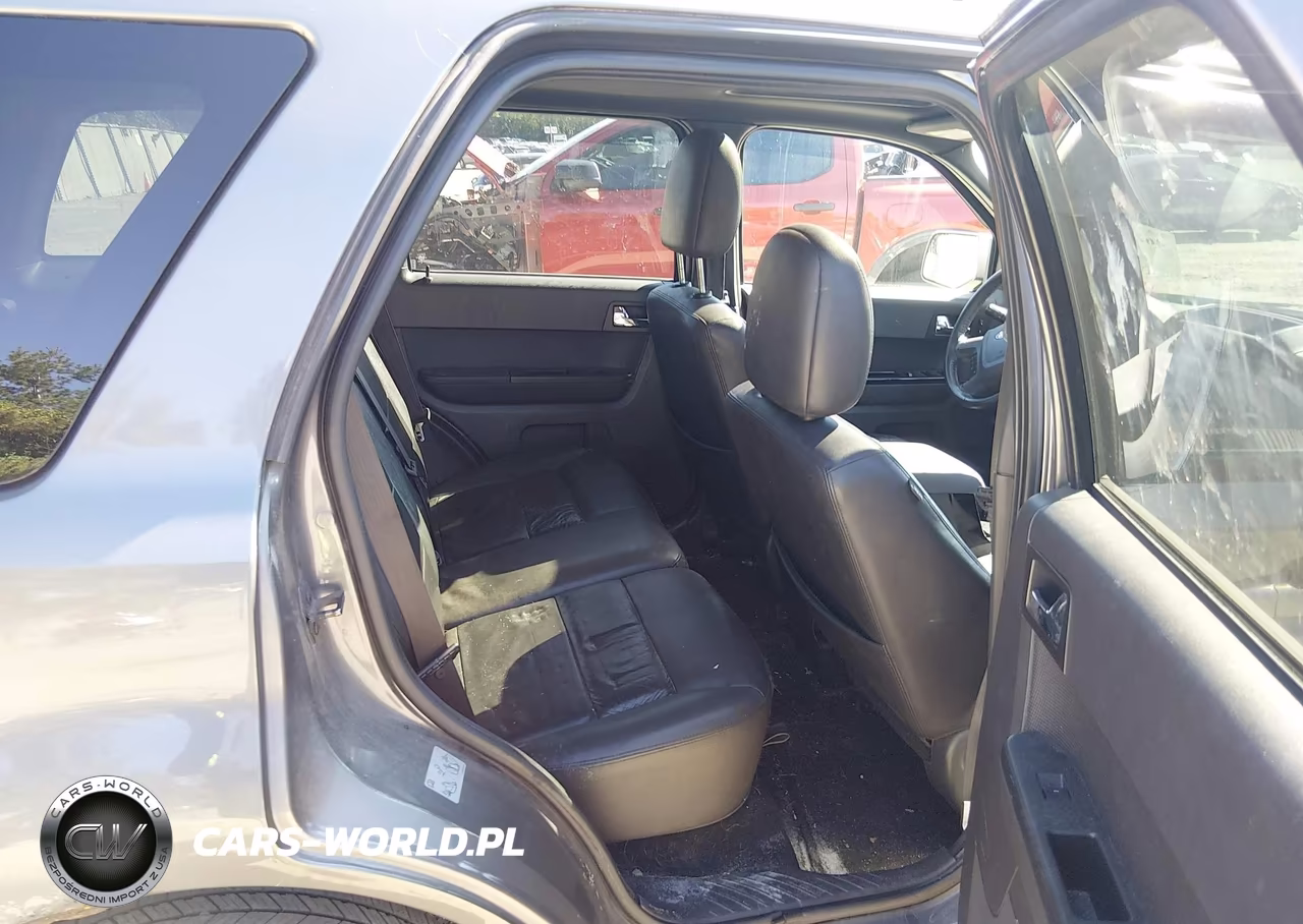 2011 Ford Escape Limited VIN:1FMCU9E78BKB95800 - 8