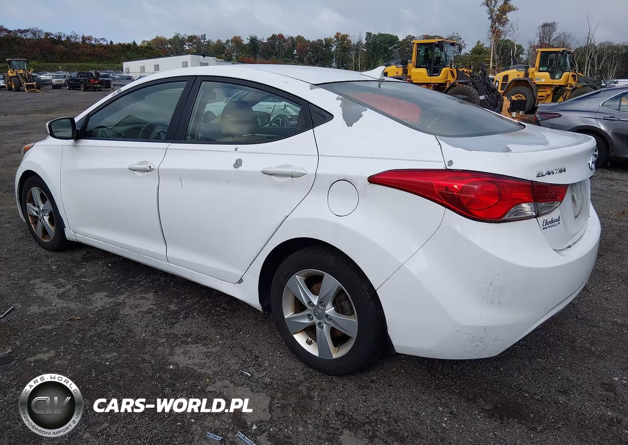 2013 Hyundai Elantra Gls VIN:5NPDH4AE9DH294535 - 3