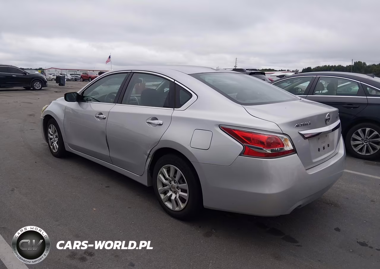 2015 Nissan Altima 2.5 S VIN:1N4AL3AP3FN372121 - 3