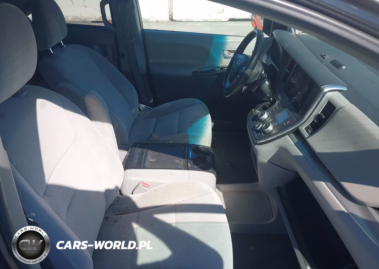2015 Toyota Sienna Le 8 Passenger VIN:5TDKK3DC9FS567032 - 5