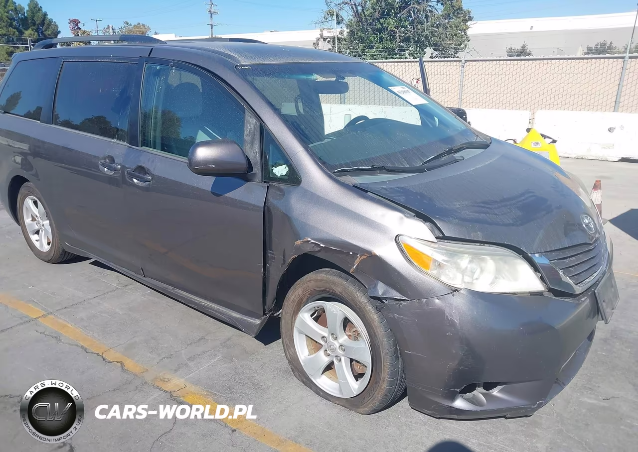 2015 Toyota Sienna Le 8 Passenger VIN:5TDKK3DC9FS567032 - 6